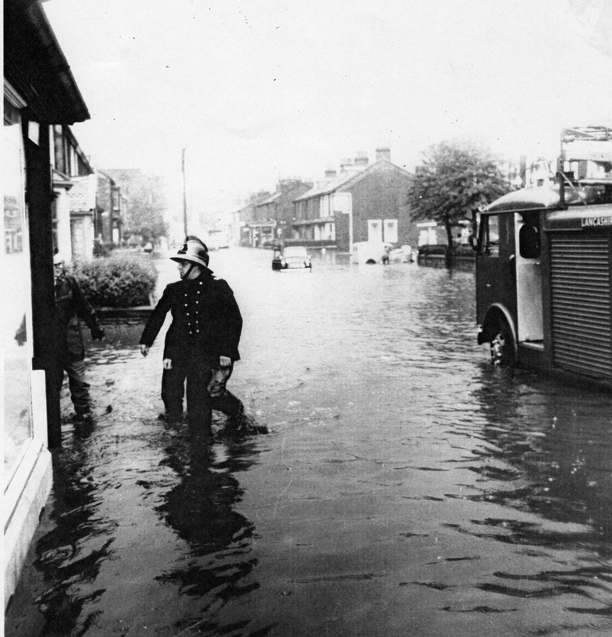 Darwen Floods 1964 Blackburn Fire History
